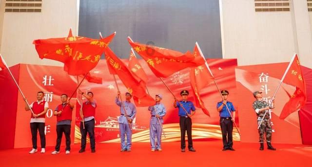 屁股上长这个东西快一年了 慢慢变大 最近洗澡完总是出血？